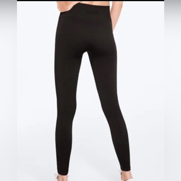 Victoria’s Secret PINK Active Seamless Black Leggings - Picture 2 of 11